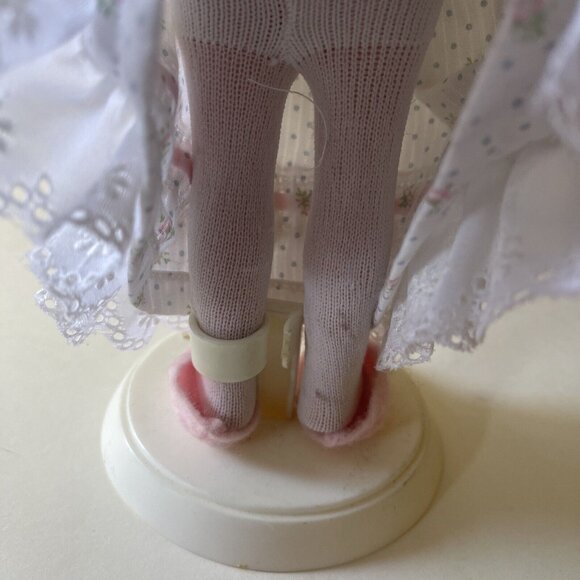 Effanbee Doll Vintage 90s Princess And The Pea With Stand Linda Lee Sutton 1992 - Picture 8 of 10